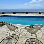 Charakas Horizon Apartament *